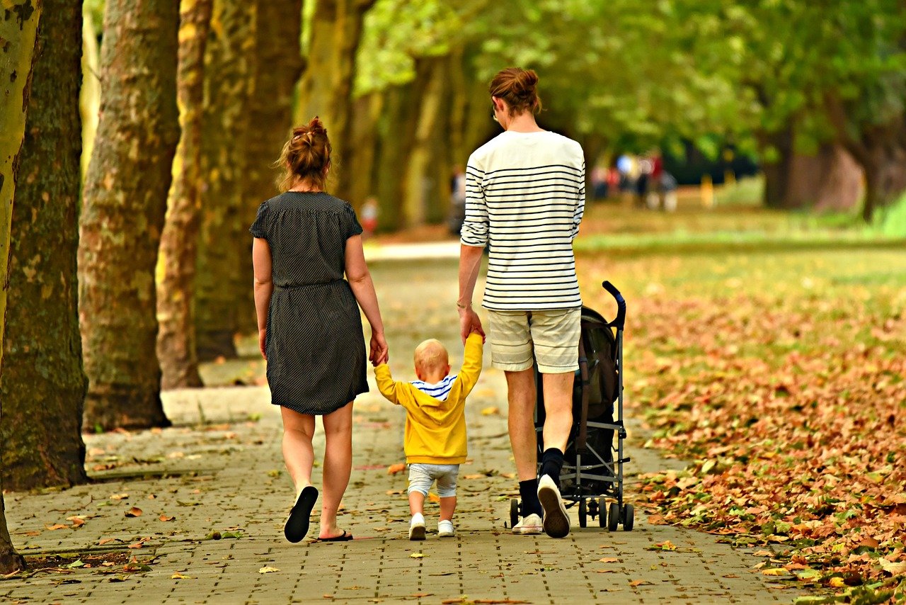 Cultivate a More Loving Family Dynamic With These 5 Habits